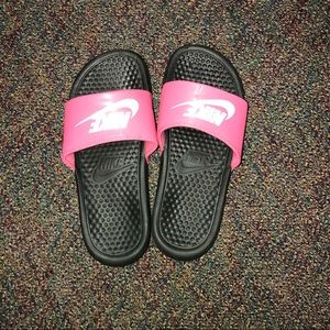 Nike Women’s slides